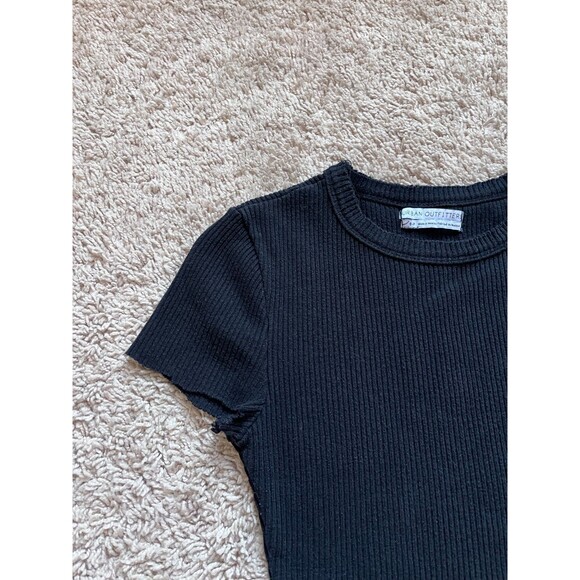 Urban Outfitters Perfect Ribbed Baby Tee in Vintage Black Size SMALL - Picture 2 of 4